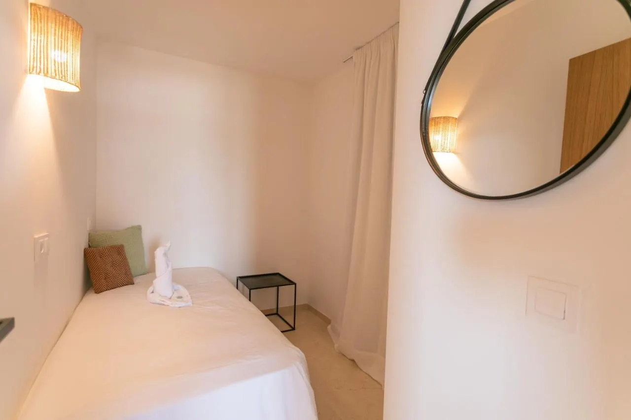 Beachfront Holiday Apartment Lotja 7 - Grupo Berna Colonia de Sant Jordi