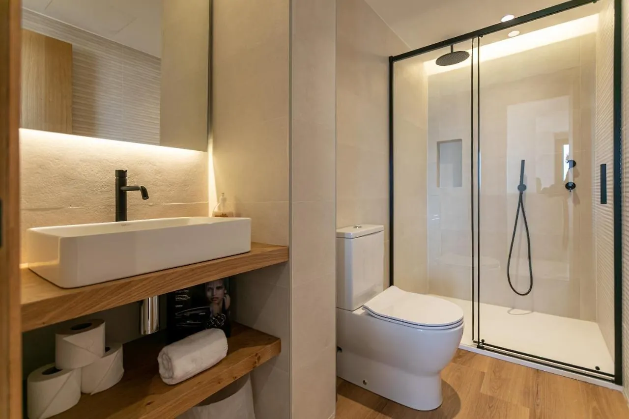 Beachfront Holiday Apartment Lotja 7 - Grupo Berna Colonia de Sant Jordi