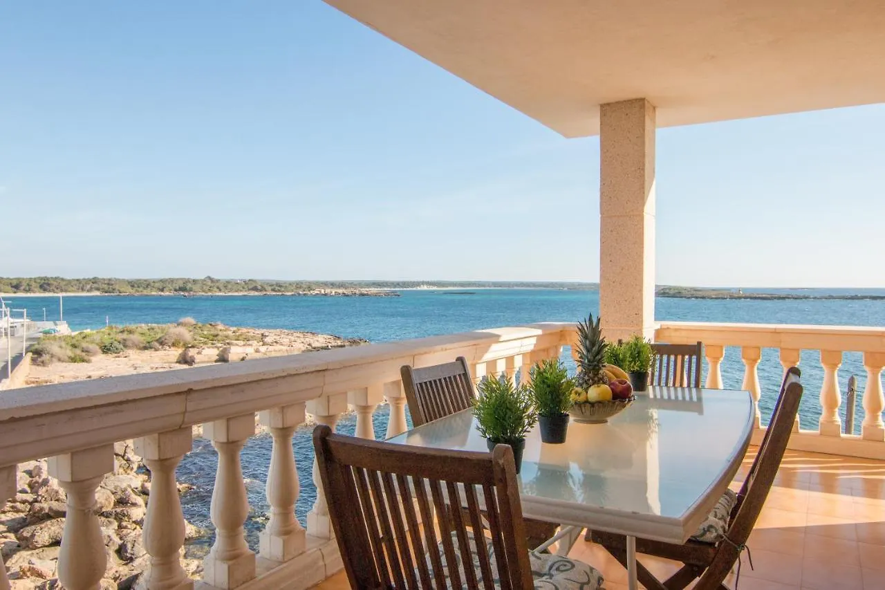 Beachfront Holiday Apartment Lotja 7 - Grupo Berna Colonia de Sant Jordi