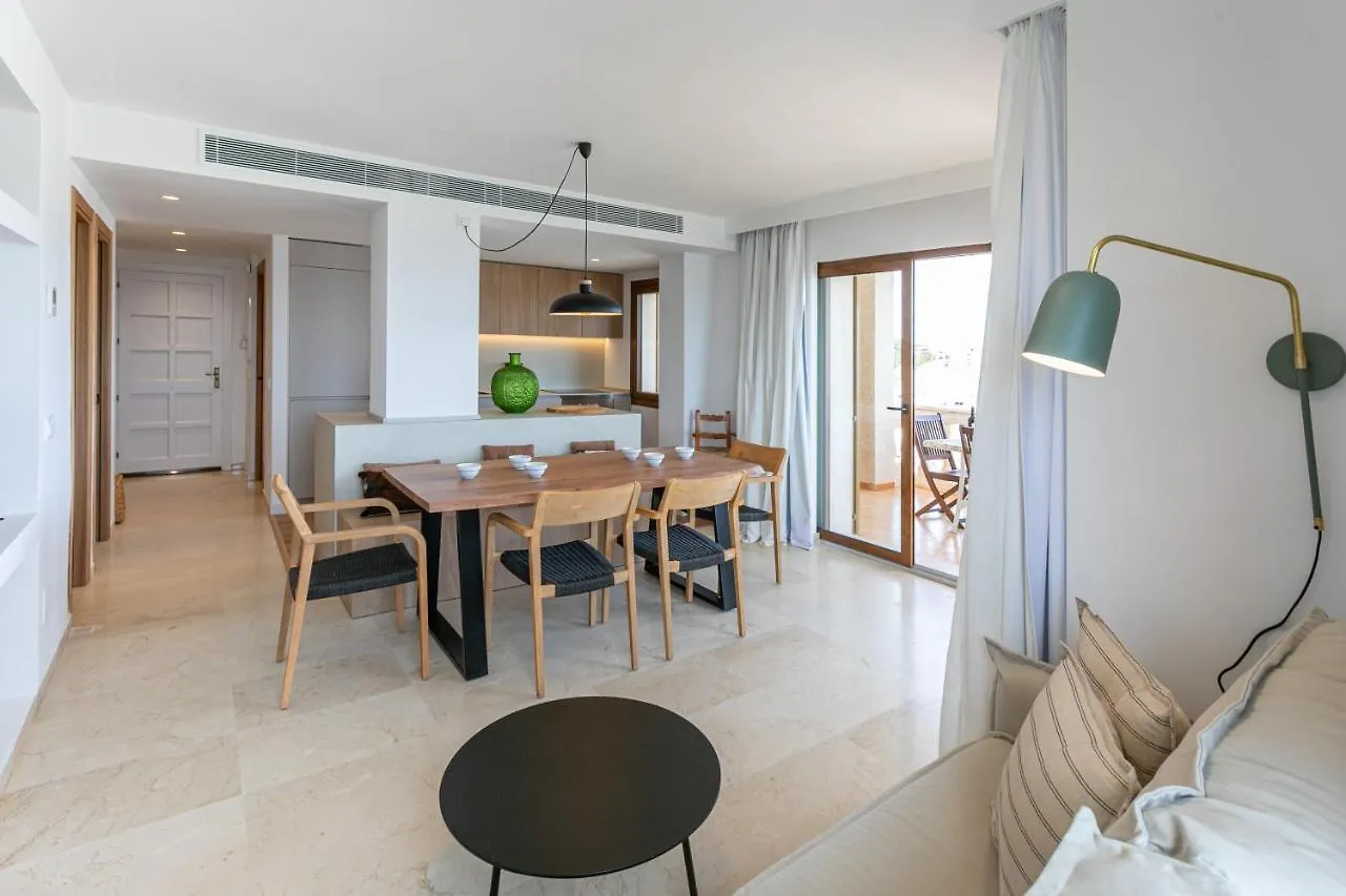 Beachfront Holiday Apartment Lotja 7 - Grupo Berna Colonia de Sant Jordi