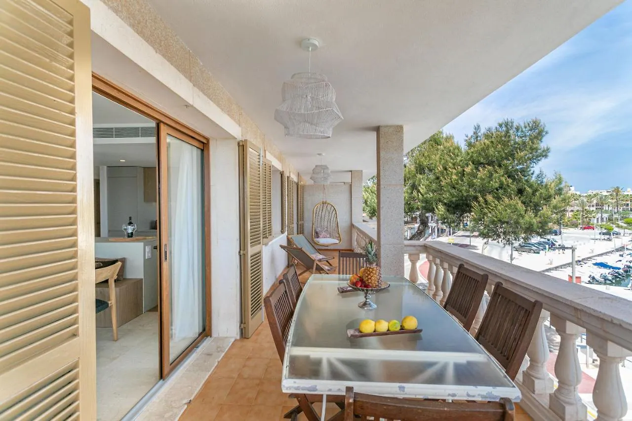 Beachfront Holiday Apartment Lotja 7 - Grupo Berna Colonia de Sant Jordi Spain